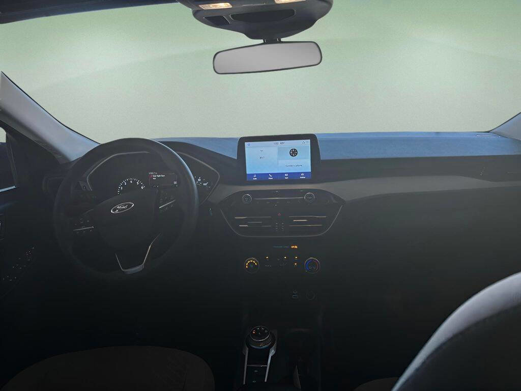 Used 2022 Ford Escape SE image 19