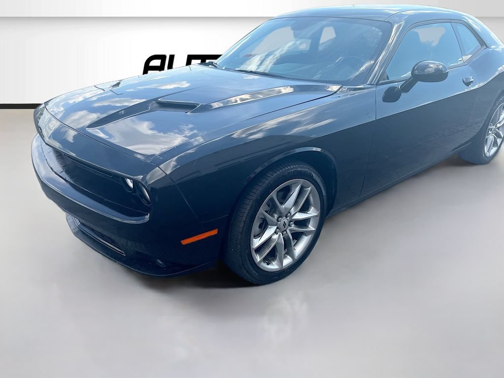 Used 2022 Dodge Challenger GT AWD/4WD image 3