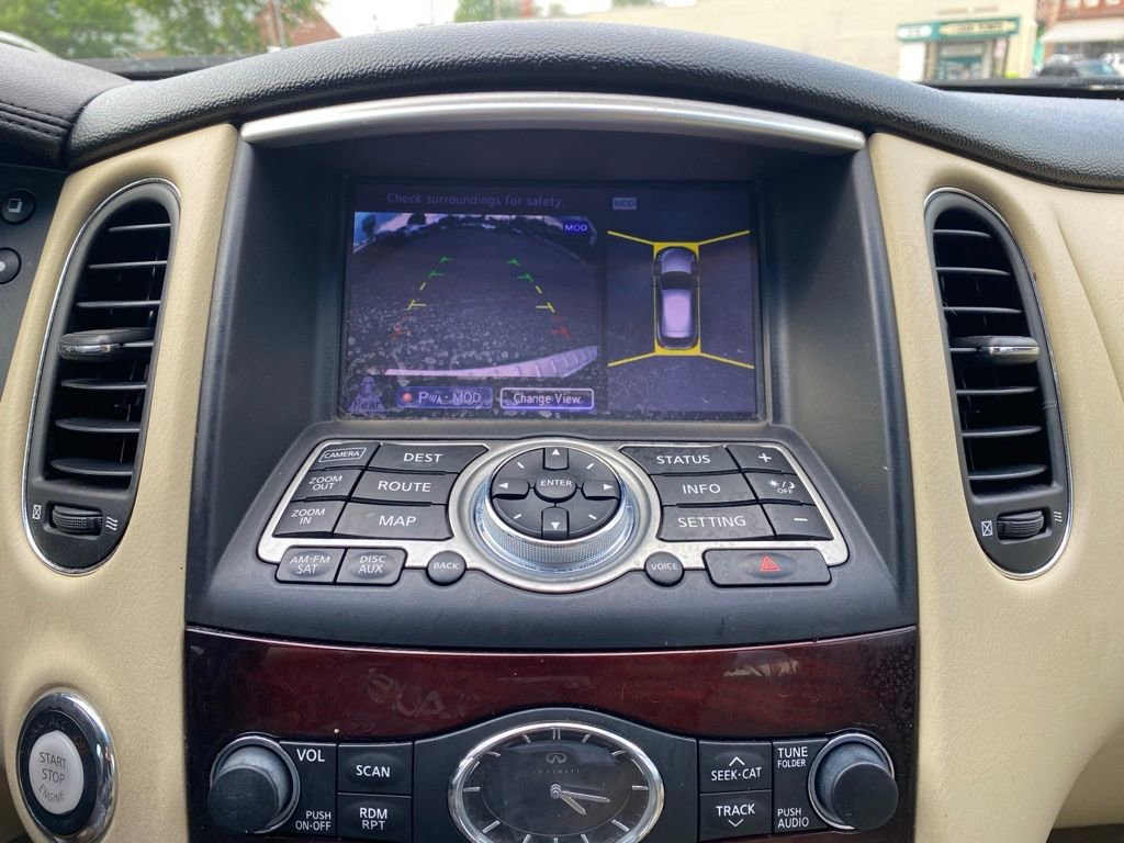 Used 2016 INFINITI QX50 2WD w/ Deluxe Touring Package image 14