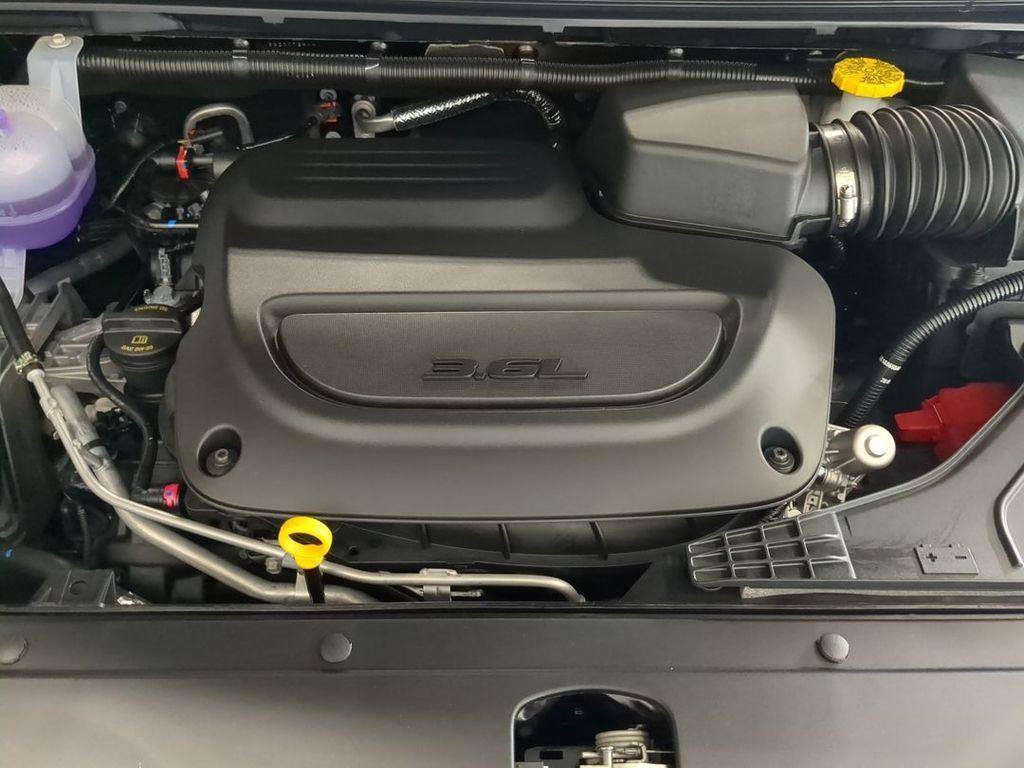 New 2026 Chrysler Pacifica Select FWD image 22