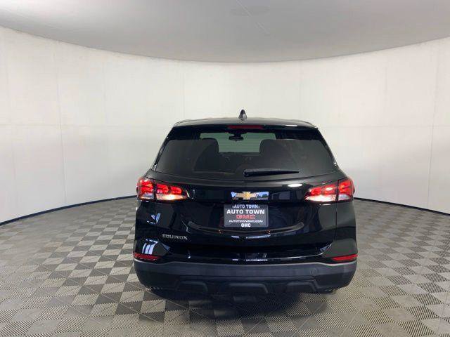 Used 2022 Chevrolet Equinox LS w/ LS Convenience Package FWD image 9