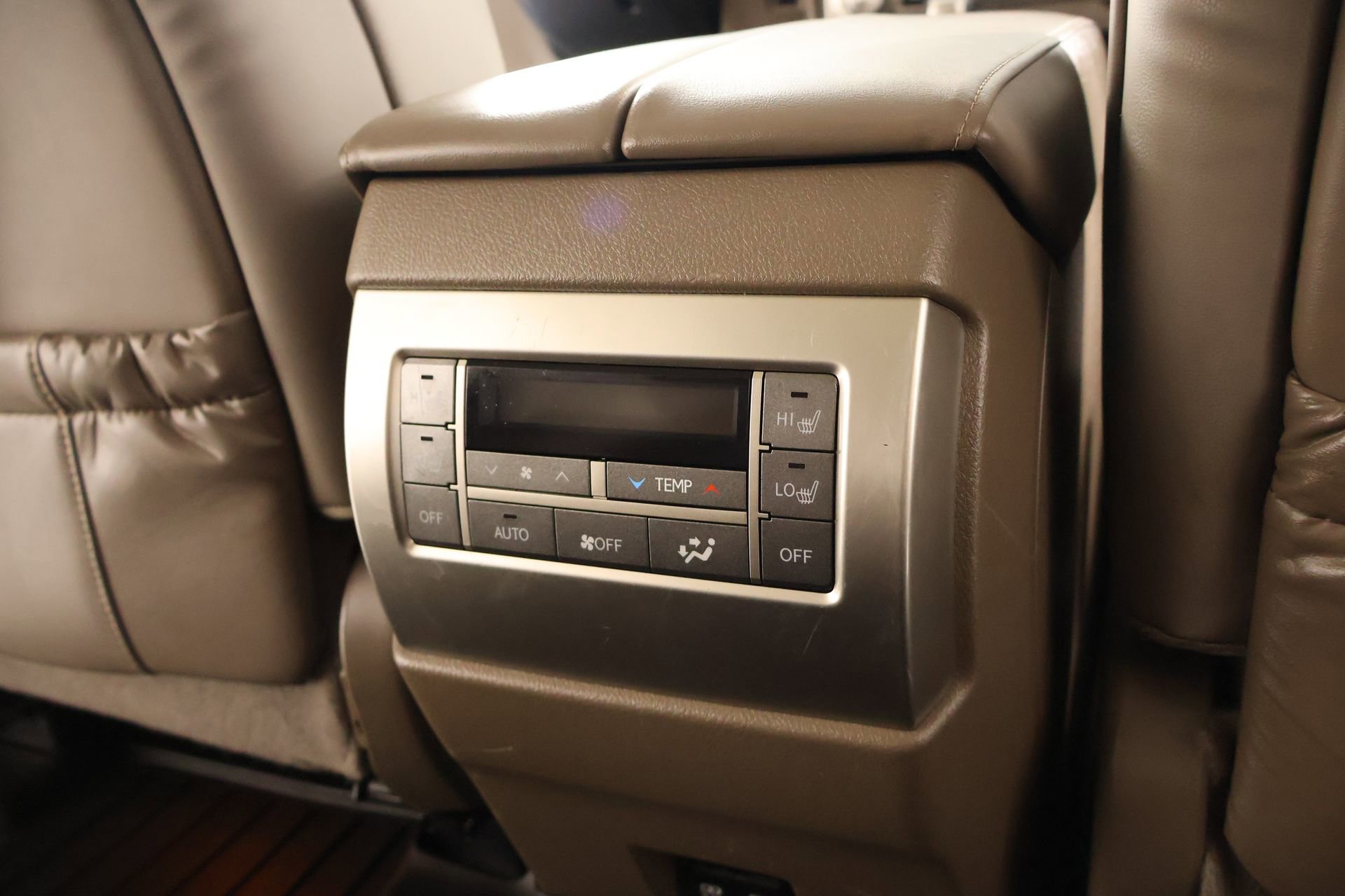 Used 2021 Lexus GX 460 Premium w/ Premium Package image 17