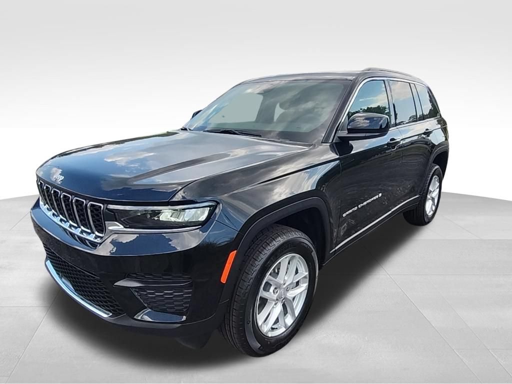 New 2026 Jeep Grand Cherokee Laredo X RWD image 18
