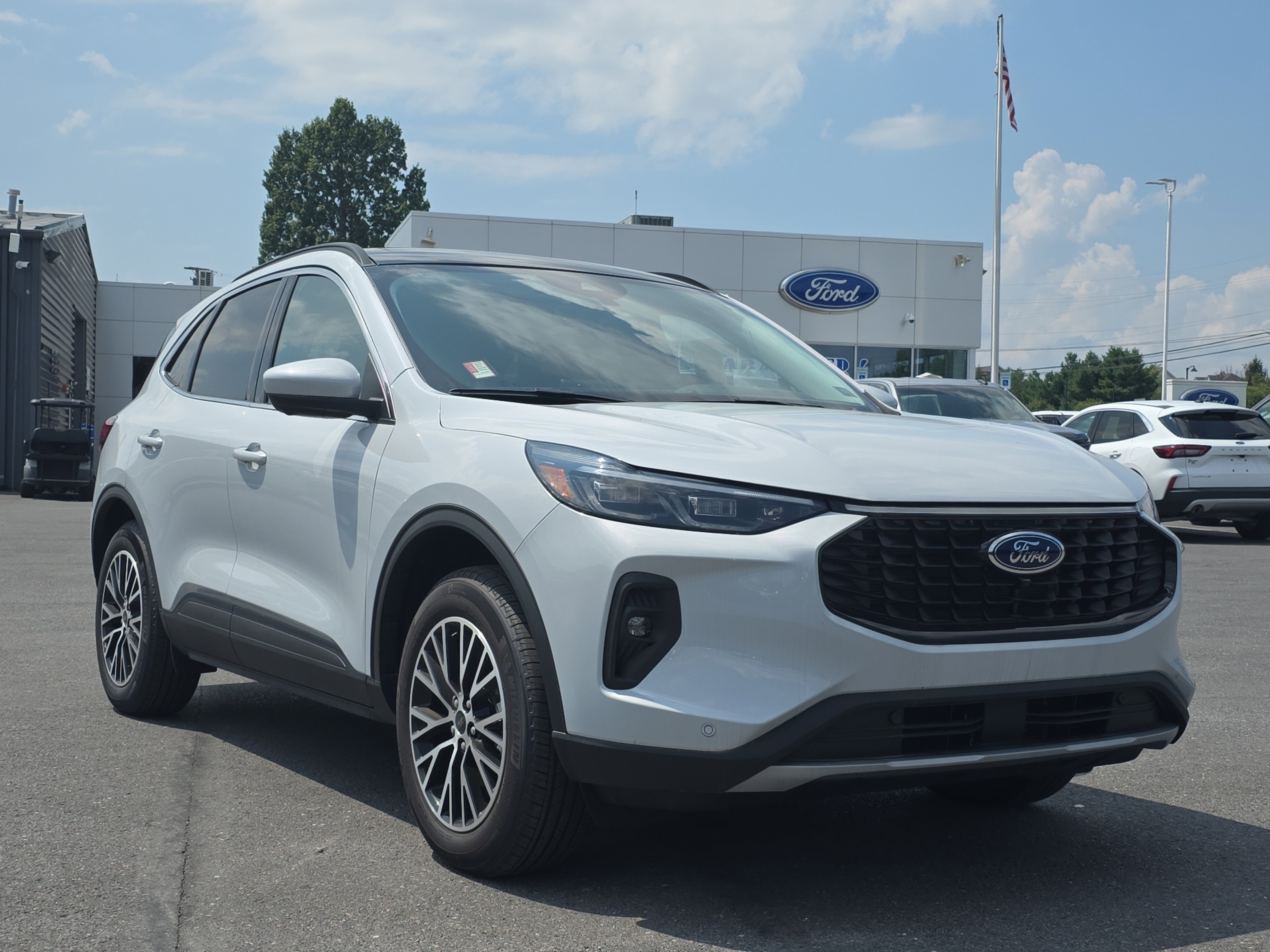 New 2025 Ford Escape SE w/ PHEV Premium Package
