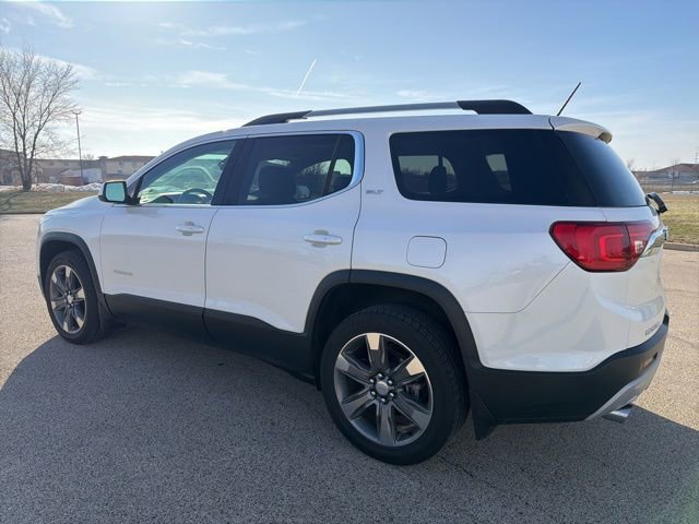Used 2017 GMC Acadia SLT image 2