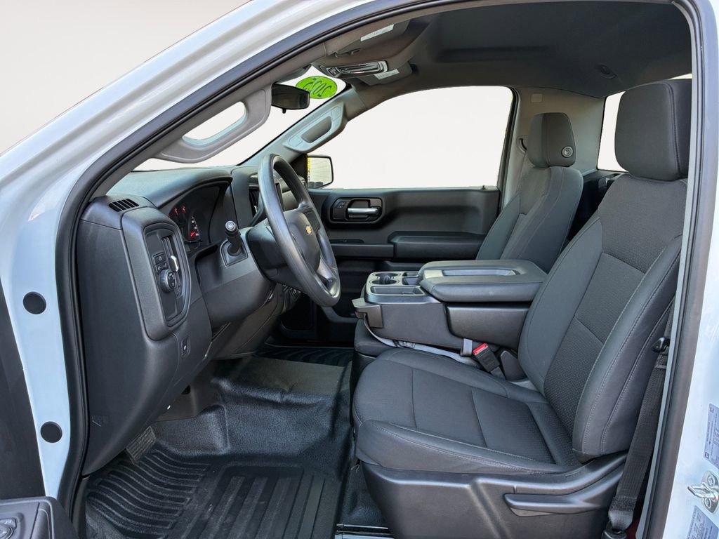 Used 2025 Chevrolet Silverado 1500 W/T image 9