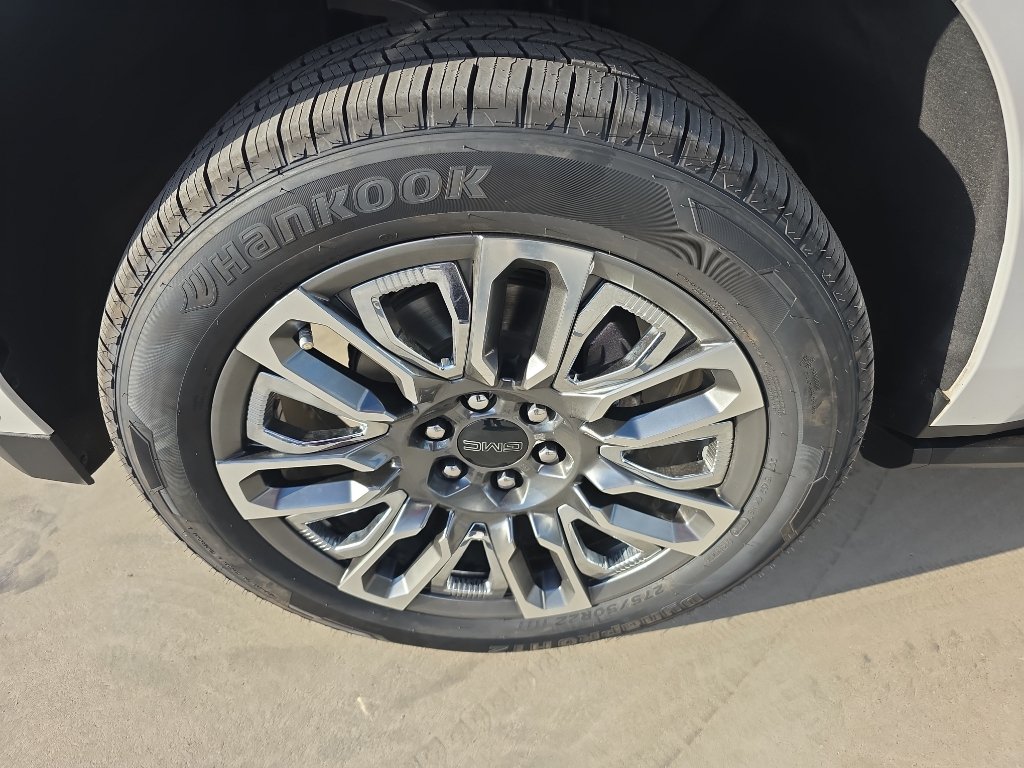Certified 2023 GMC Yukon Denali Ultimate AWD/4WD image 5