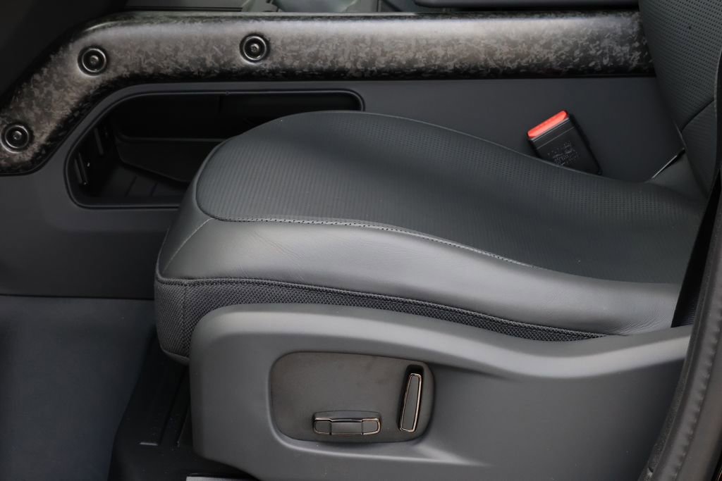 New 2026 Land Rover Defender 110 OCTA AWD/4WD image 19