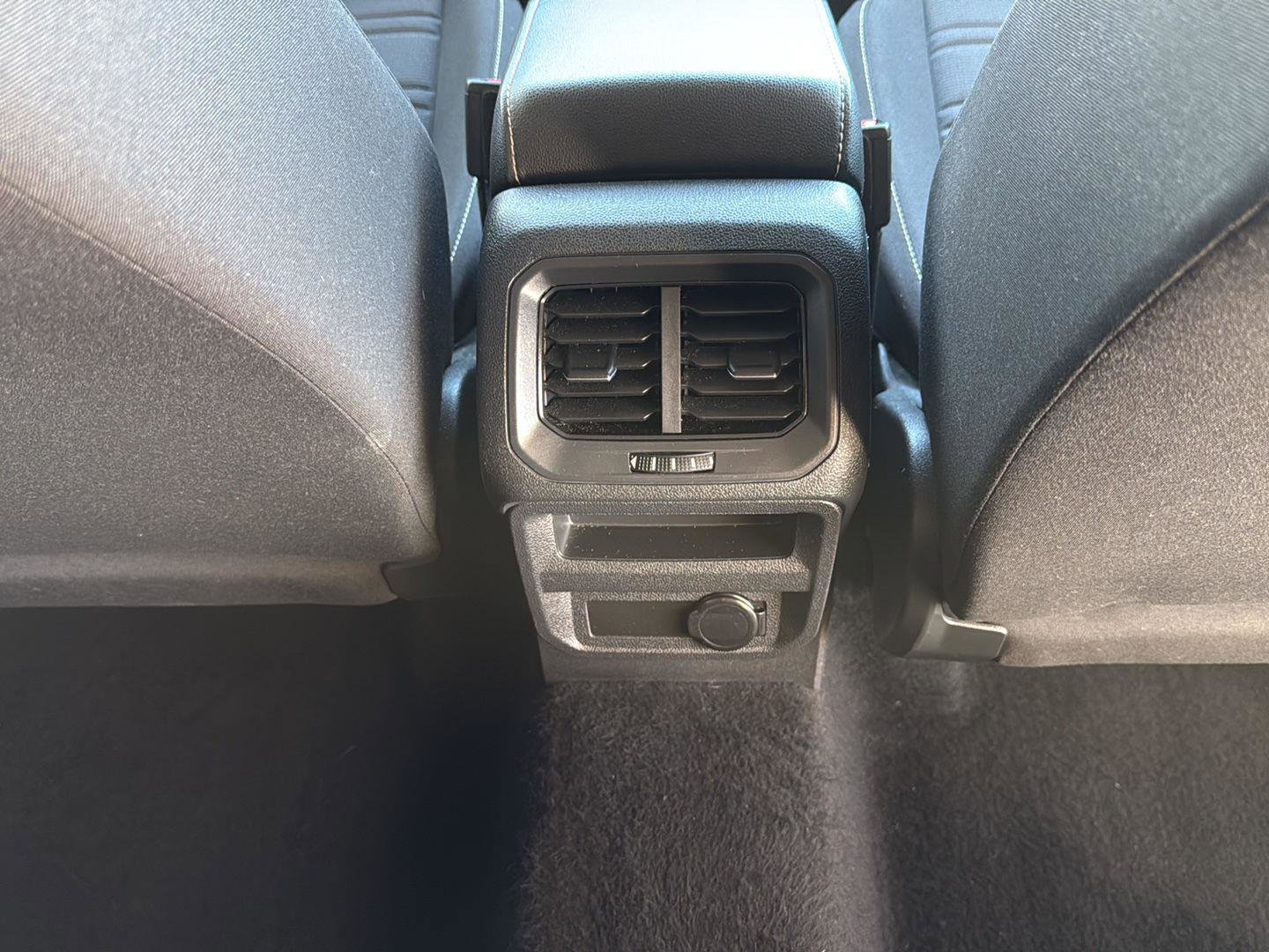 Used 2022 Volkswagen Tiguan S AWD/4WD image 45