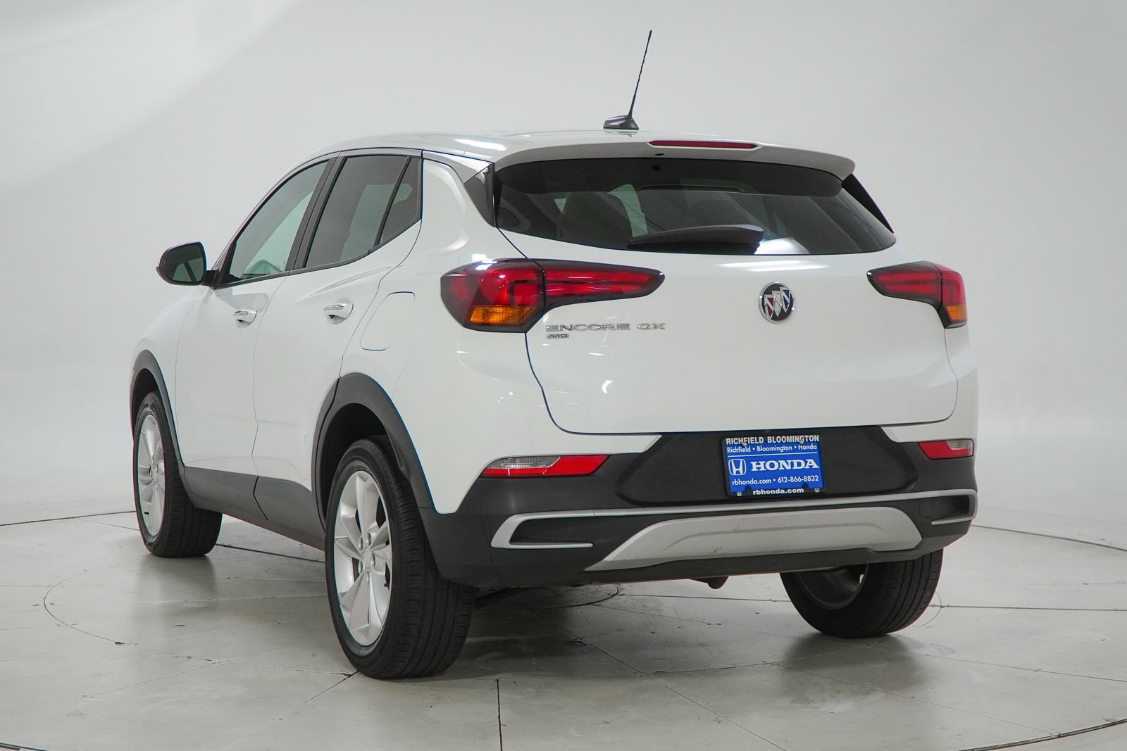 Used 2021 Buick Encore GX Preferred w/ Cold Weather Comfort Package AWD/4WD image 7