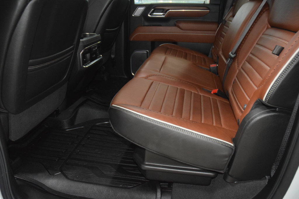 Used 2024 GMC Sierra 3500 Denali Ultimate AWD/4WD image 50