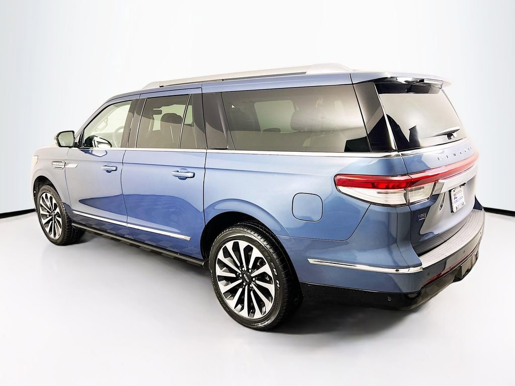 Used 2022 Lincoln Navigator L Reserve image 5