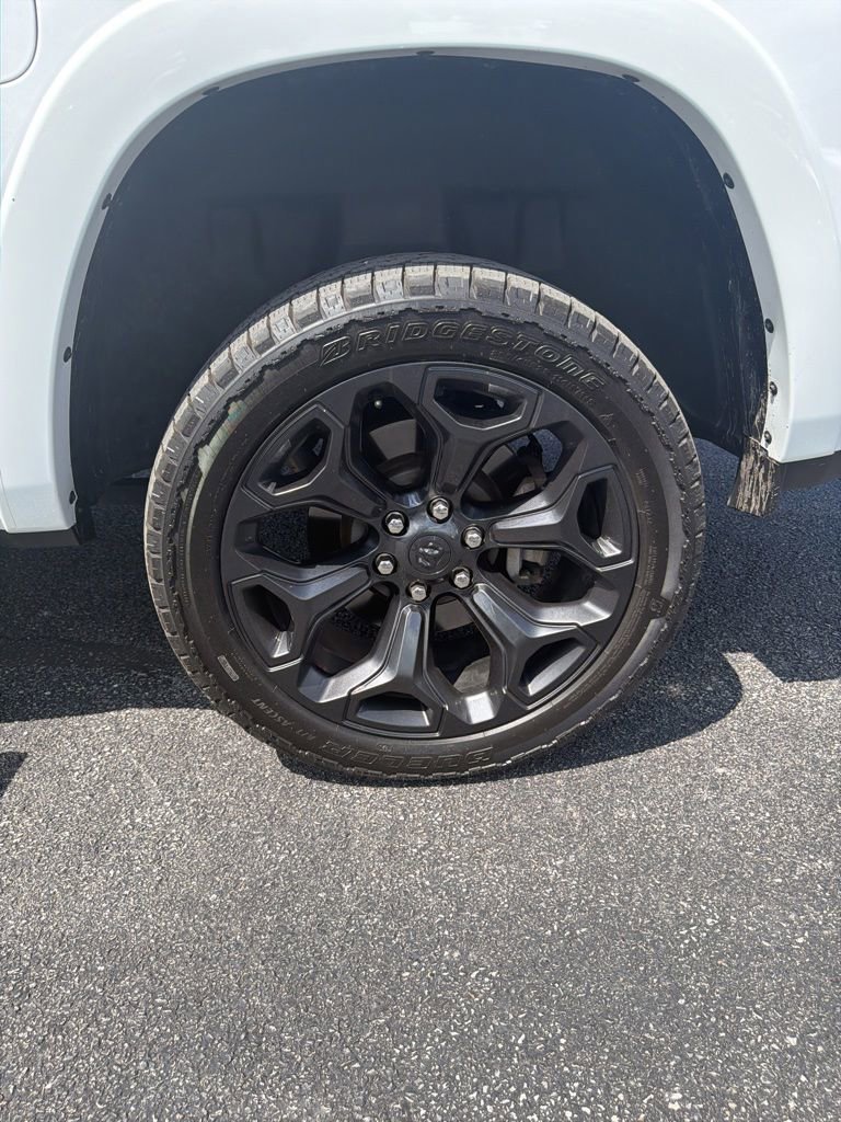 Certified 2022 RAM 1500 Limited w/ Night Edition AWD/4WD image 9