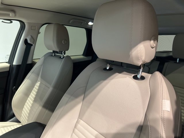 Used 2023 Land Rover Discovery Sport S image 19