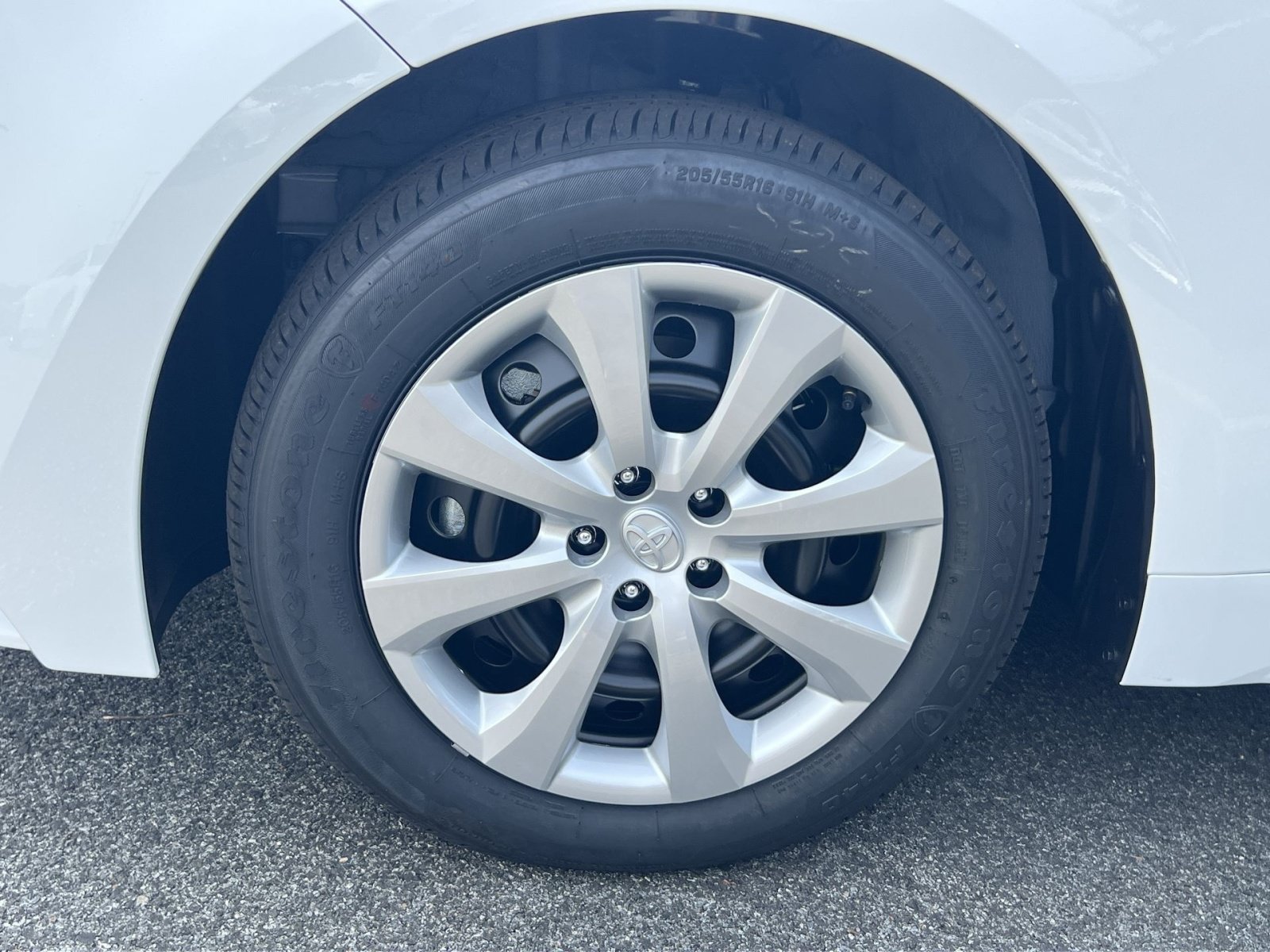New 2026 Toyota Corolla LE FWD image 5
