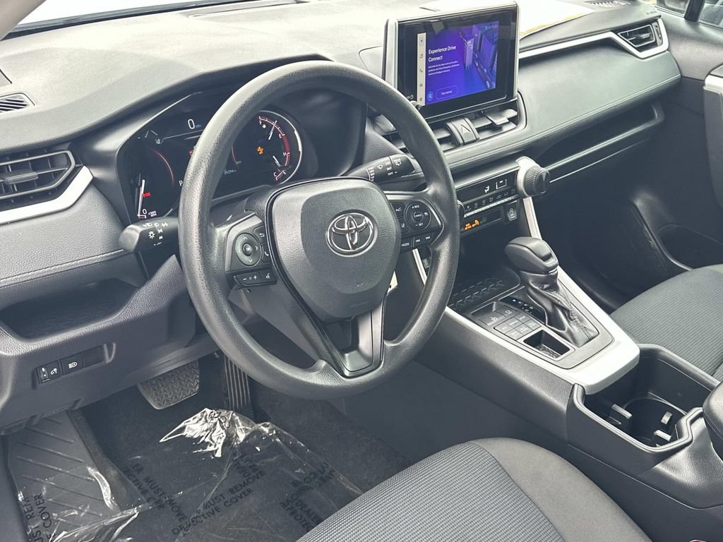 Used 2024 Toyota RAV4 LE AWD/4WD image 2