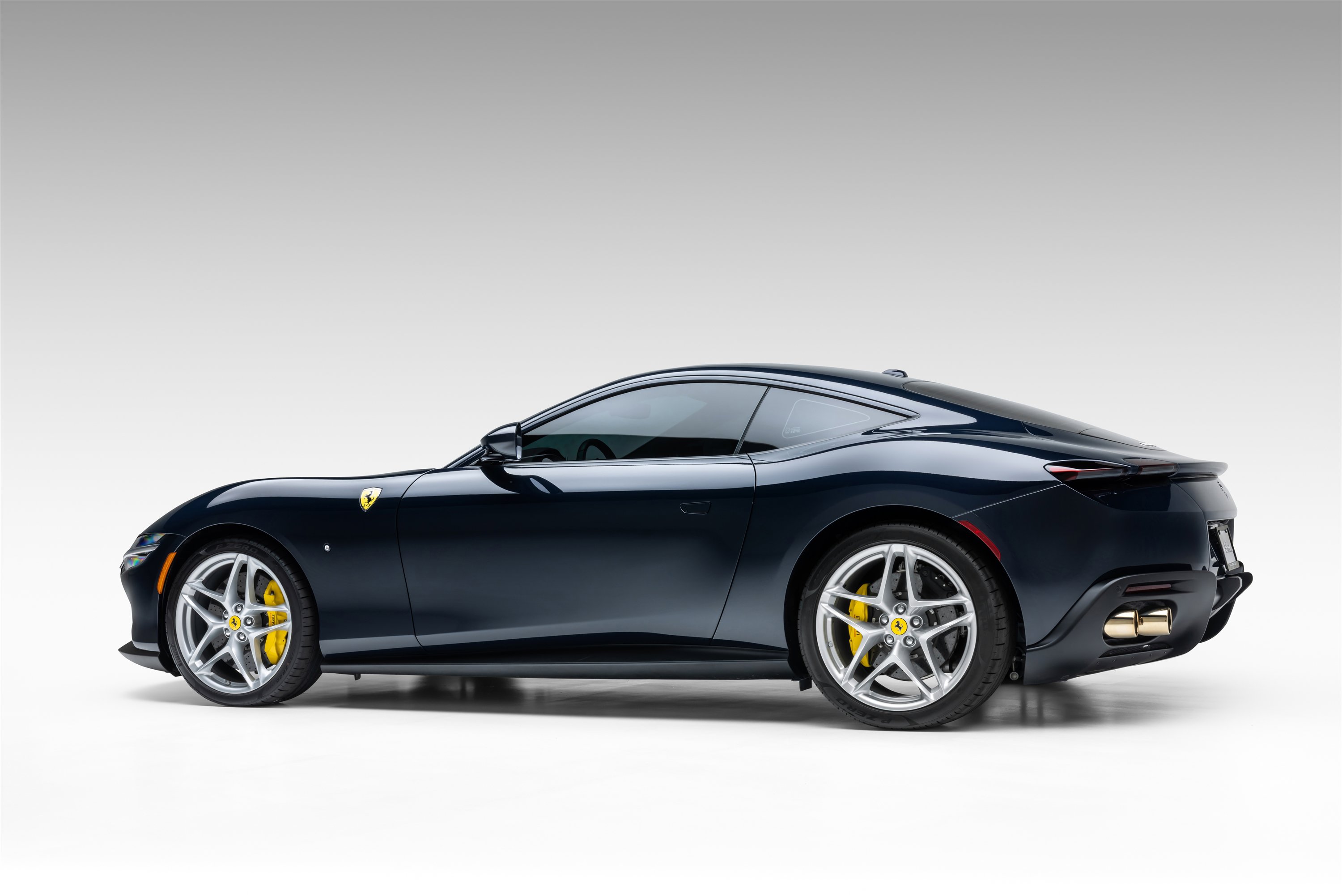 Certified 2021 Ferrari Roma image 6