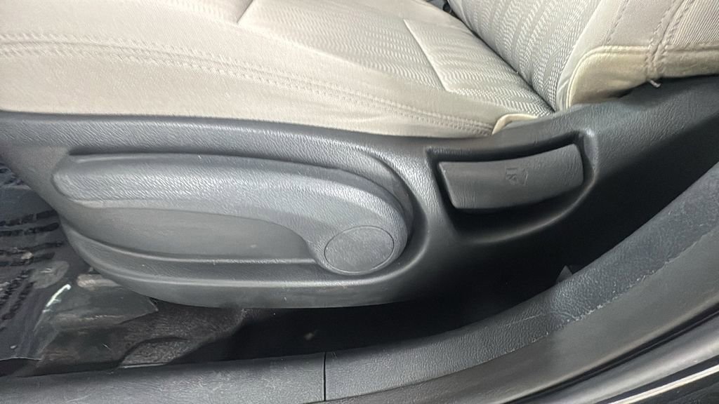 Used 2020 Kia Sportage LX image 11