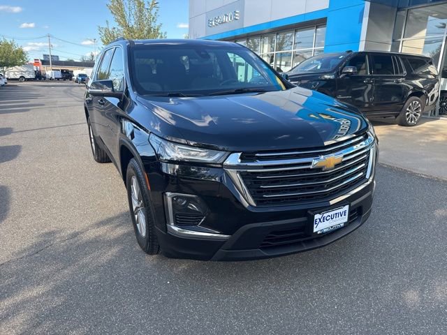 Used 2023 Chevrolet Traverse LT w/ Rear Camera Mirror Package AWD/4WD image 4