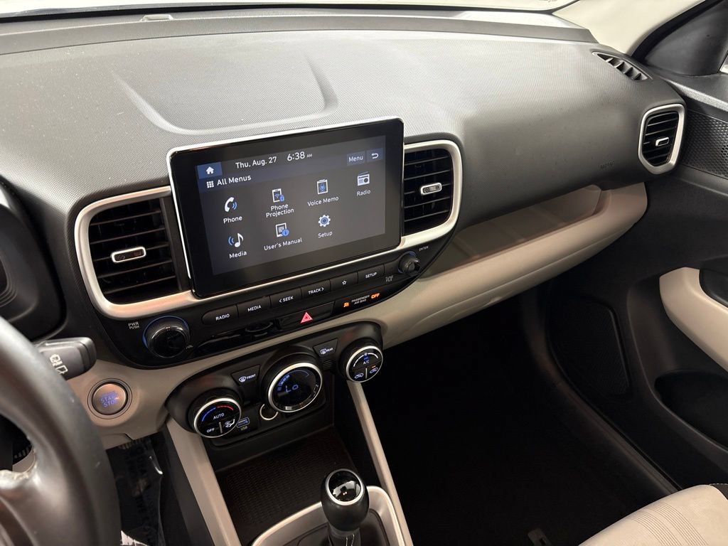 Used 2025 Hyundai Venue SEL FWD image 30