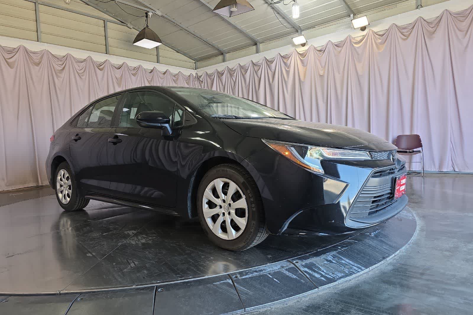 Used 2024 Toyota Corolla LE FWD image 10
