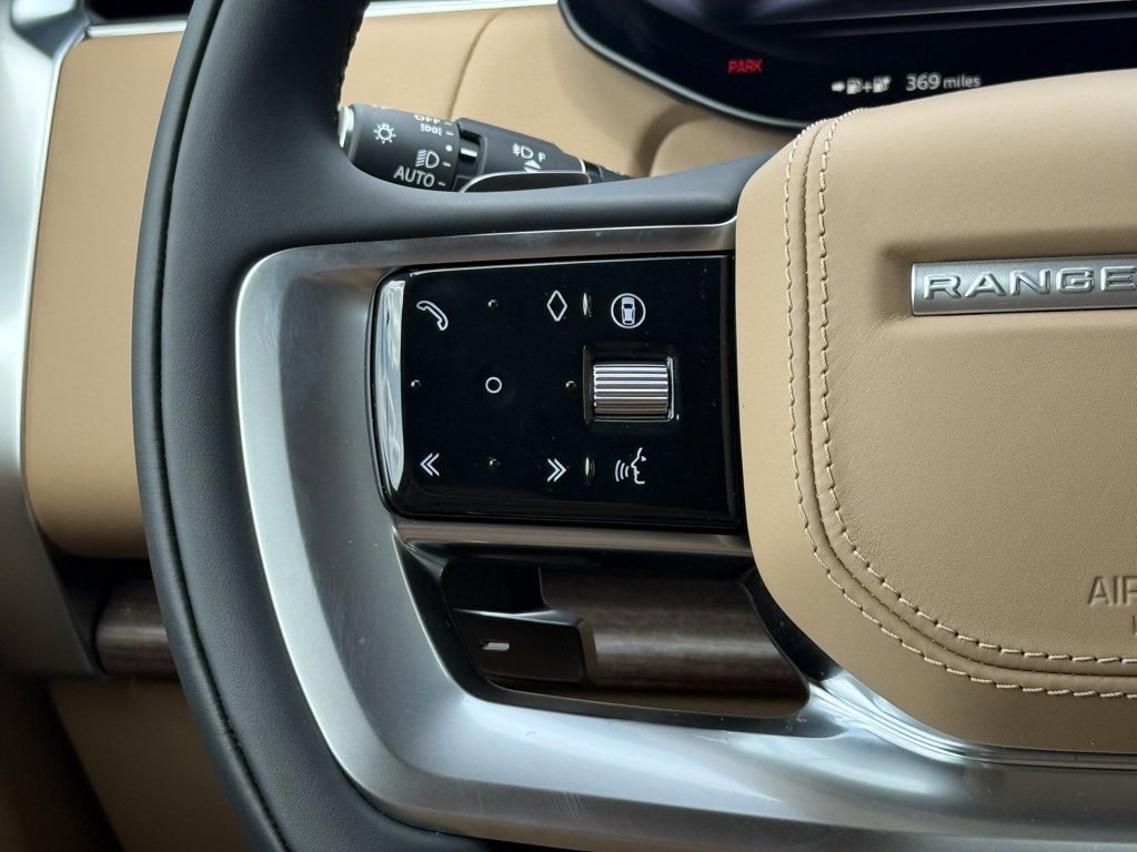 New 2025 Land Rover Range Rover SE image 19