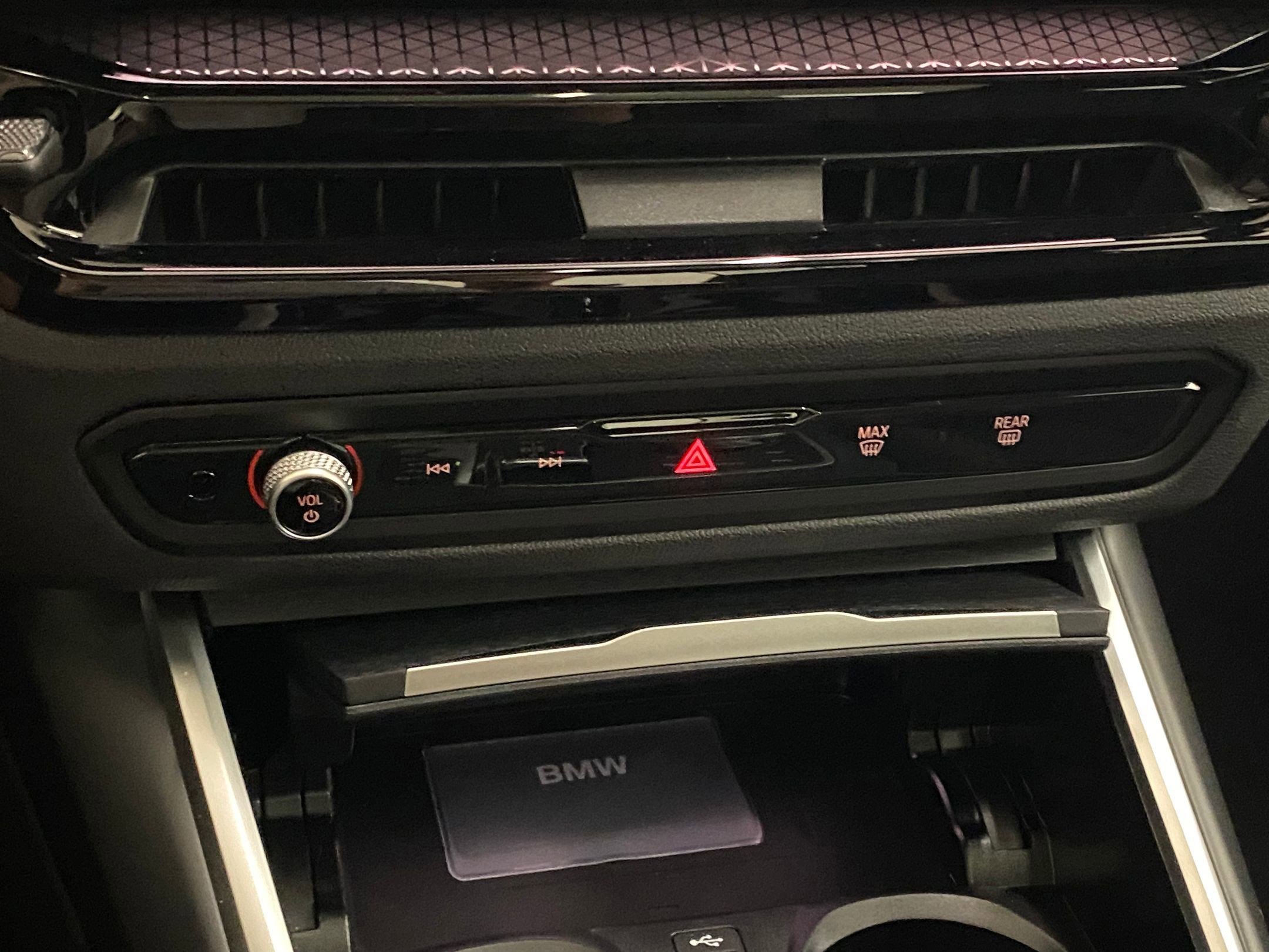 Used 2025 BMW 330i xDrive Sedan w/ Convenience Package image 18