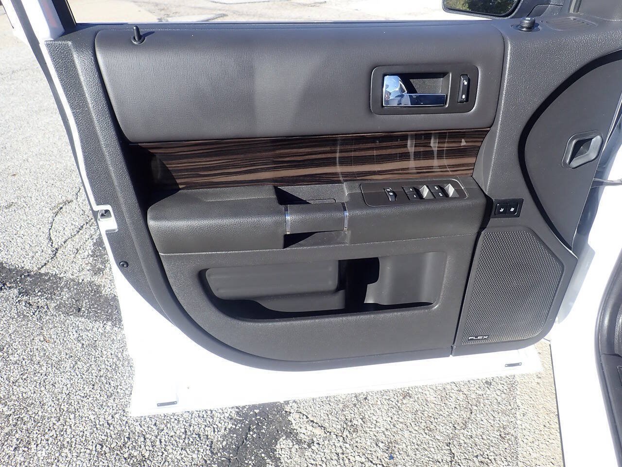 Used 2019 Ford Flex SEL w/ Equipment Group 202A AWD/4WD image 10