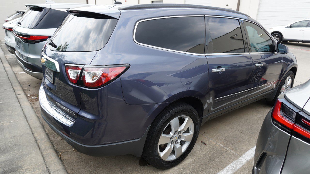 Used 2014 Chevrolet Traverse LTZ FWD image 4