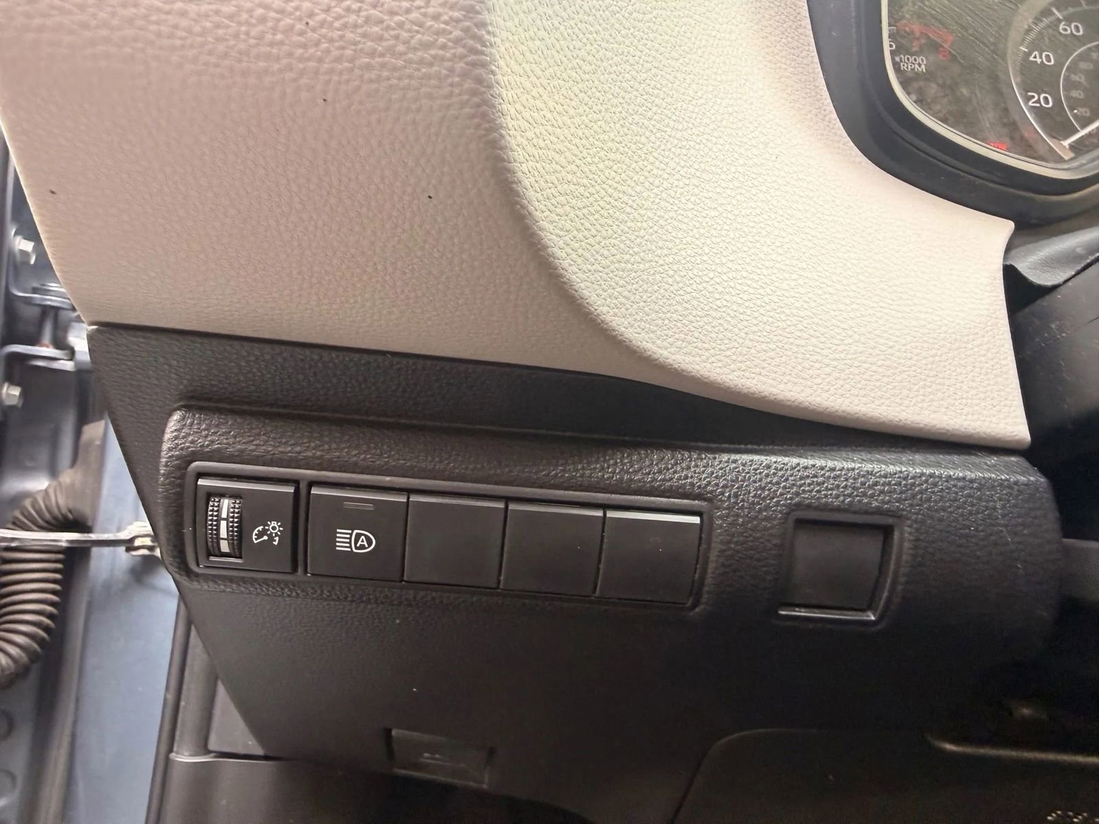 Used 2022 Toyota Corolla LE image 13