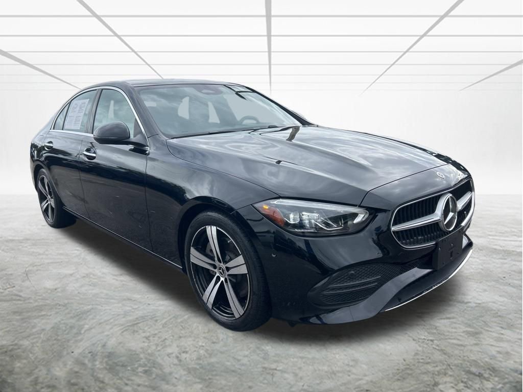 Used 2025 Mercedes-Benz C 300 4MATIC Sedan image 2