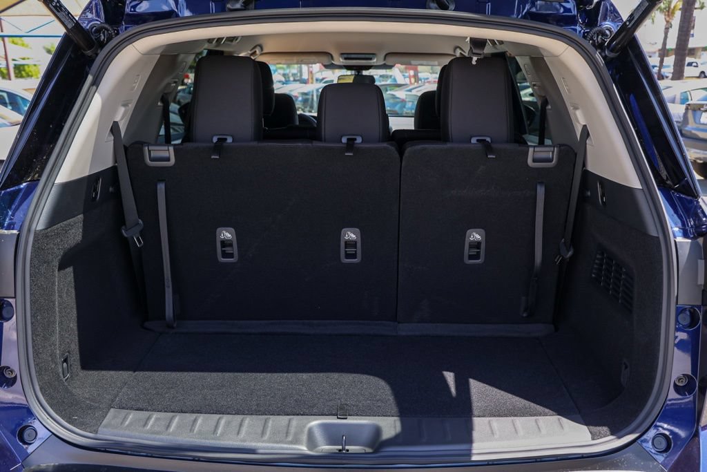 New 2026 Nissan Pathfinder SV FWD image 16