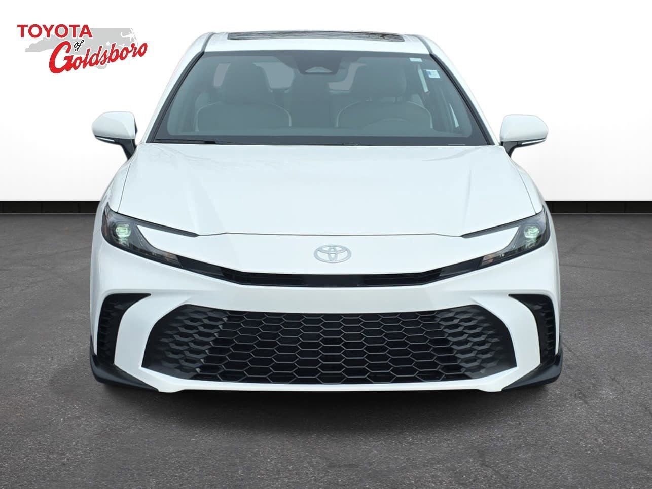 Used 2025 Toyota Camry SE w/ Multimedia Upgrade Package image 2