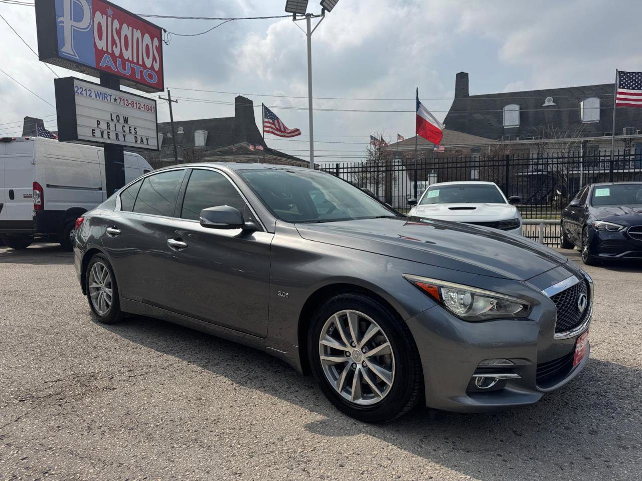 Used 2017 INFINITI Q50 3.0t Premium w/ Cargo Package (L95) image 4