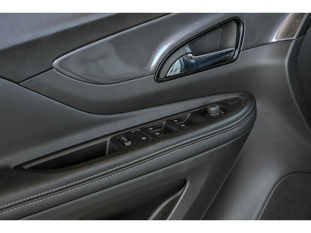 Used 2022 Buick Encore Preferred w/ Safety Package image 9