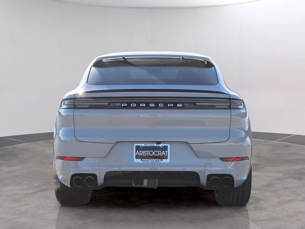 New 2026 Porsche Cayenne Coupe AWD/4WD image 7