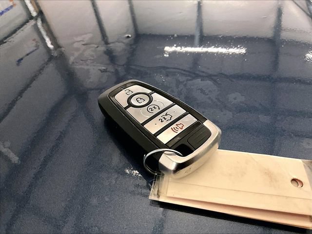 Used 2018 Ford Explorer XLT w/ Equipment Group 202A AWD/4WD image 10