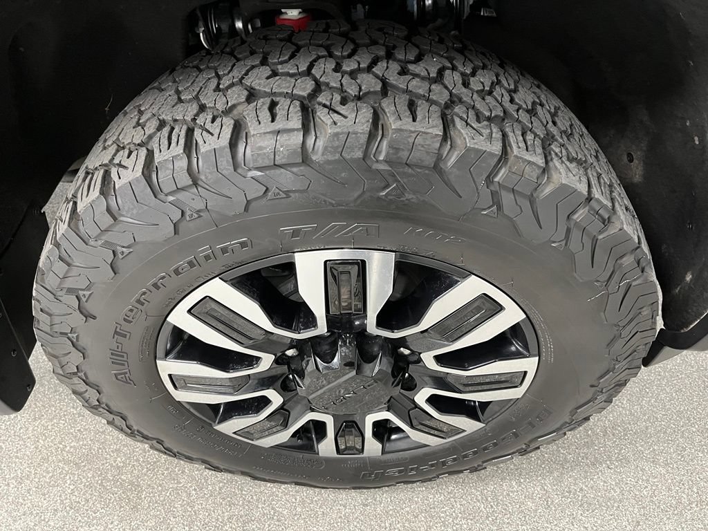 Used 2024 GMC Sierra 3500 Denali Ultimate AWD/4WD image 18