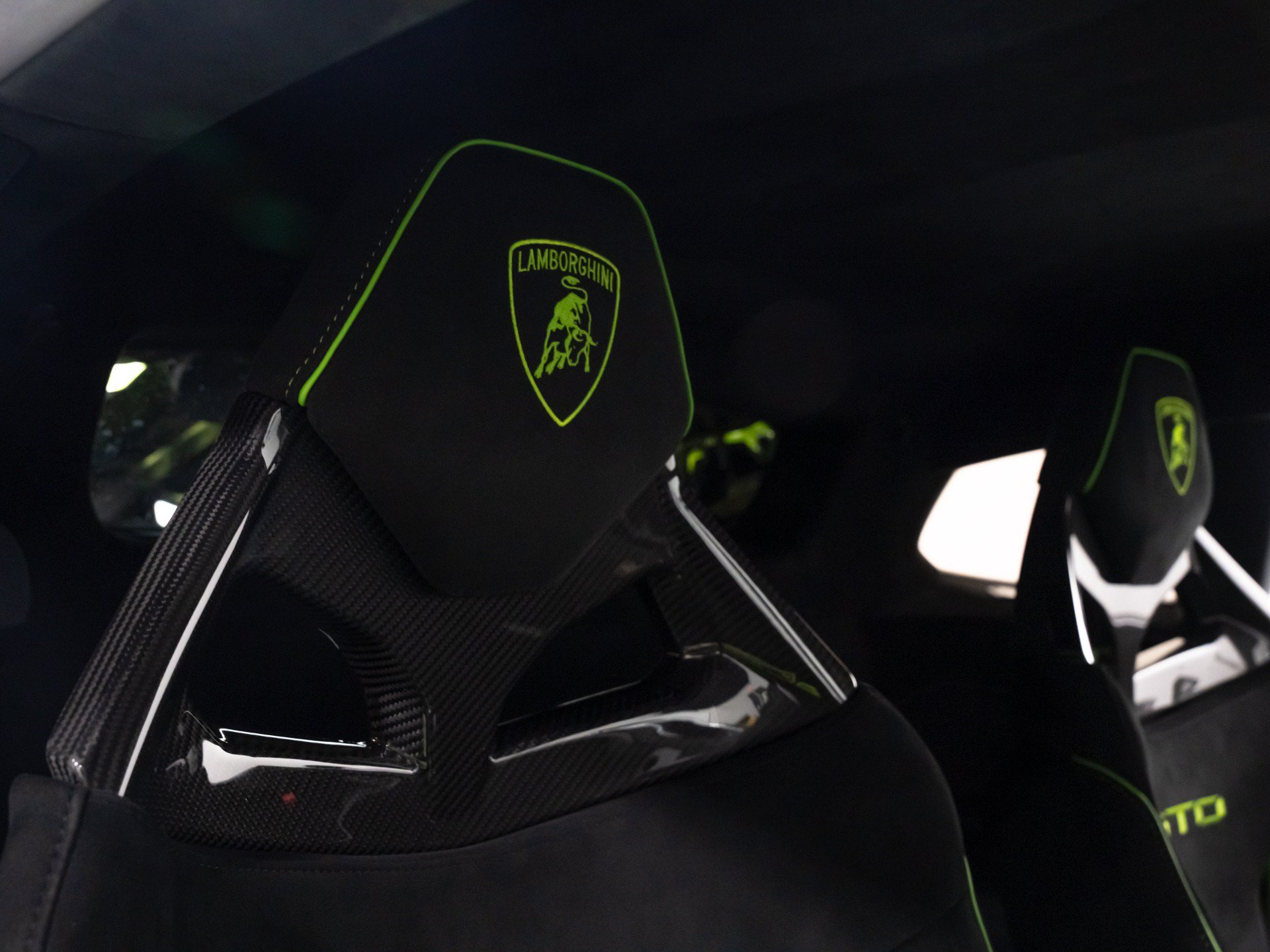 Used 2023 Lamborghini Huracan STO RWD image 71