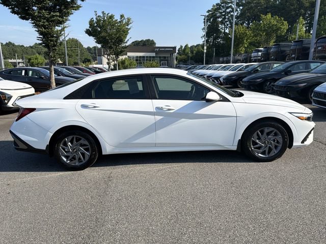 Certified 2026 Hyundai Elantra Hybrid FWD image 8