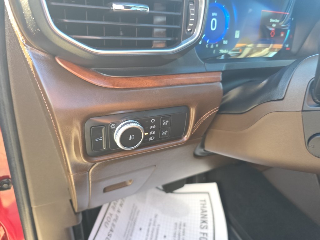 Used 2022 Ford Explorer King Ranch w/ Technology Package AWD/4WD image 12
