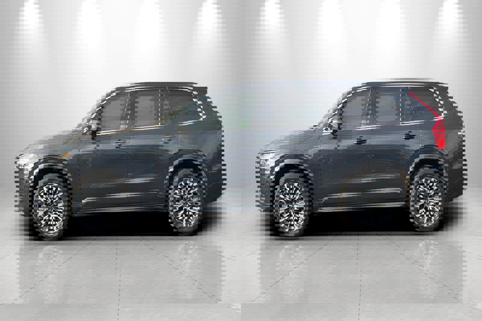 Used 2022 Volvo XC90 T5 Momentum w/ Protection Package image 5