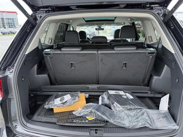 New 2025 Volkswagen Atlas SEL Premium R-Line image 30