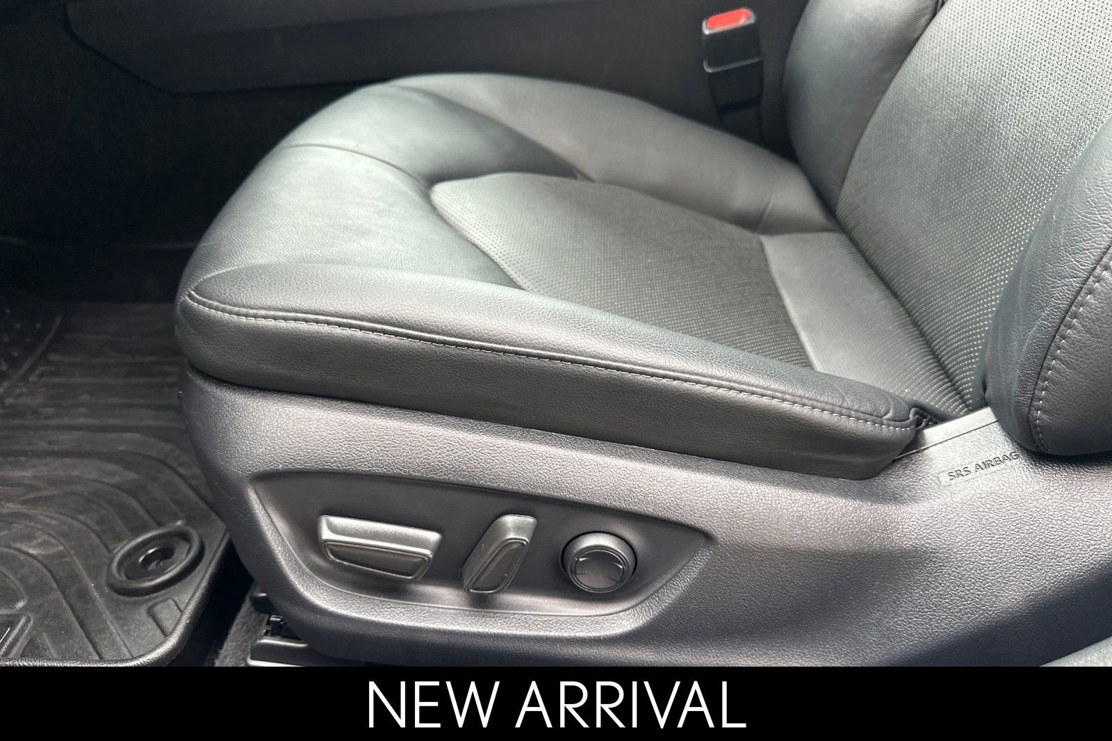 Used 2023 Toyota Camry XLE image 13