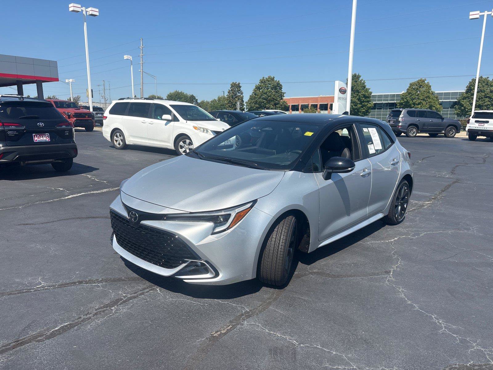 Used 2026 Toyota Corolla XSE FWD image 5