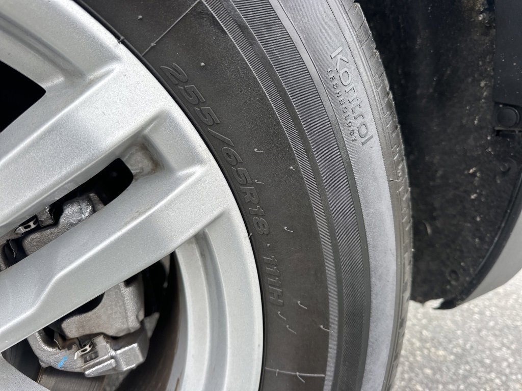 Used 2022 Ford Explorer XLT w/ Equipment Group 202A image 34