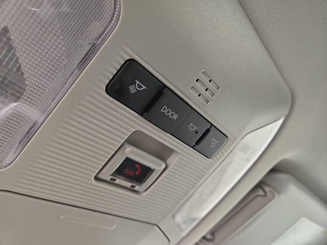 New 2025 Toyota RAV4 XLE image 28