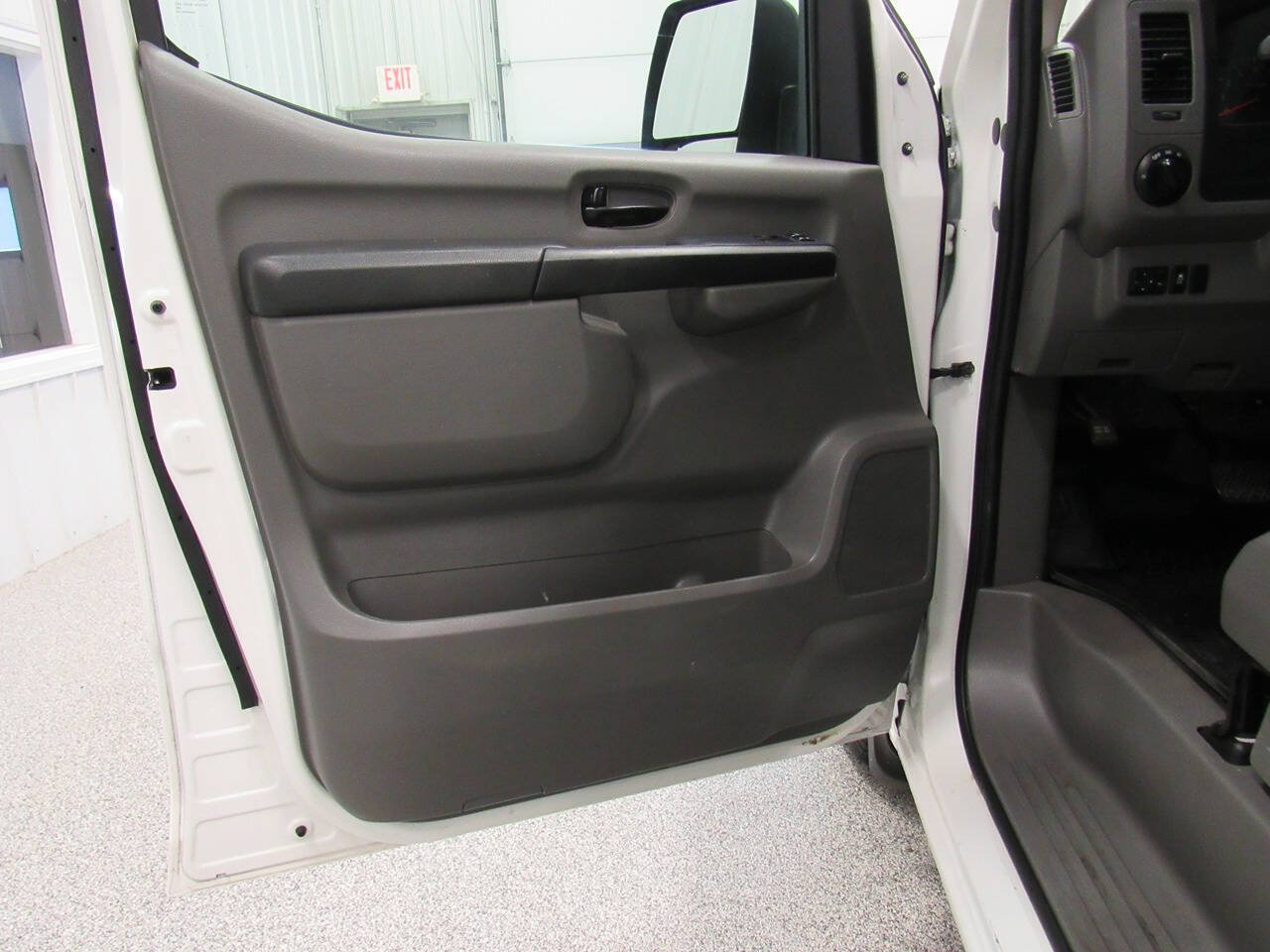 Used 2021 Nissan NV 2500 SV RWD image 38