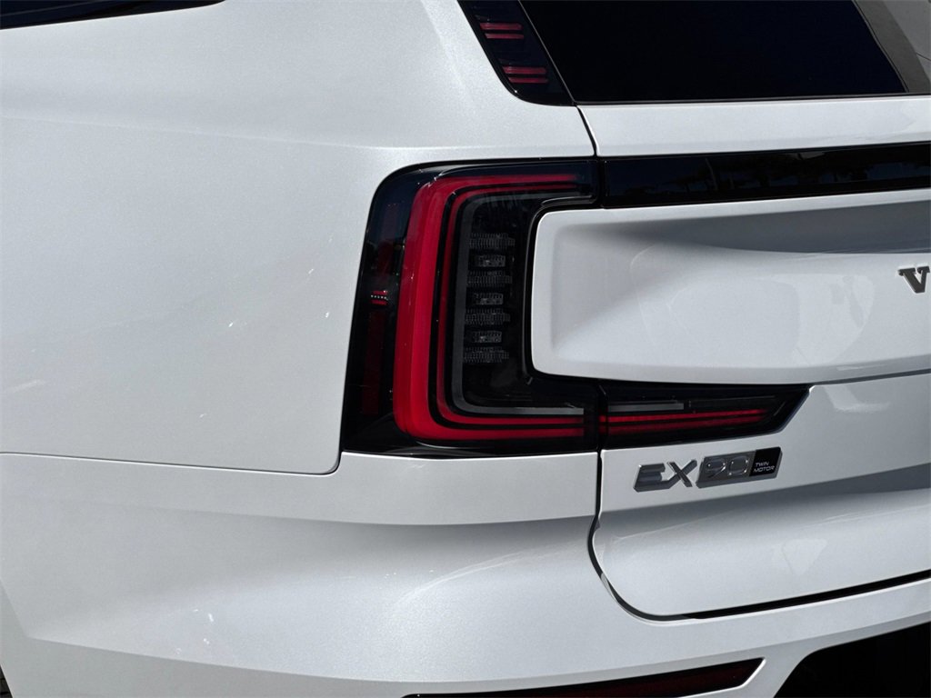 New 2025 Volvo EX90 Plus image 26