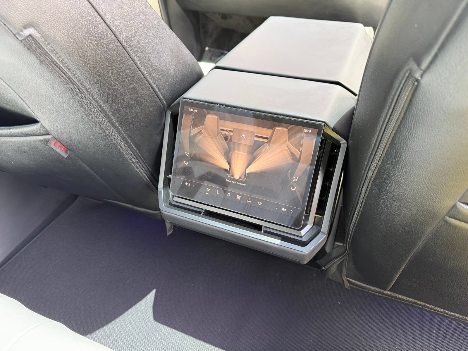 Used 2024 Tesla Cybertruck AWD Crew Cab image 26